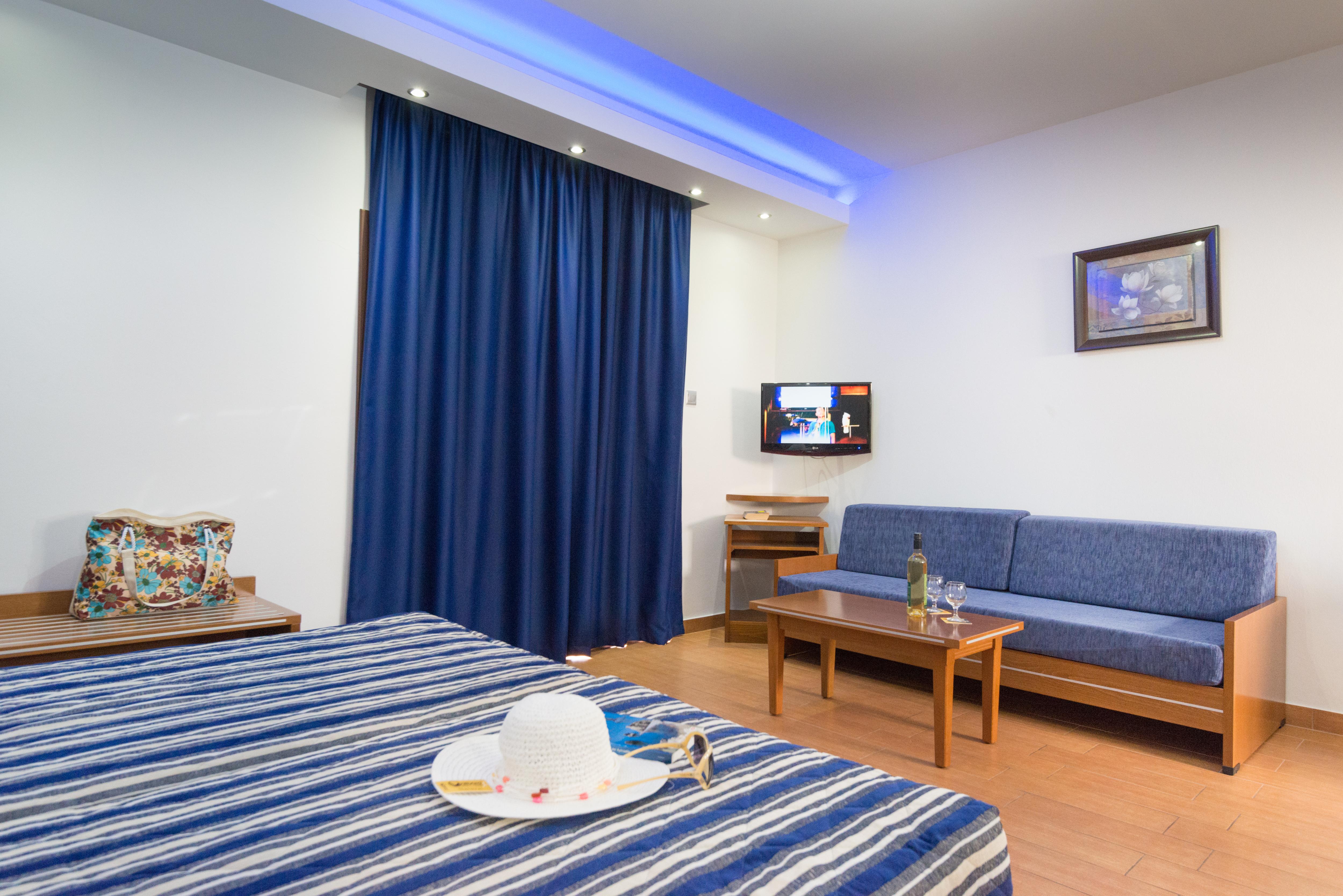Loutsiana Deluxe Apts Agia Napa Exterior foto