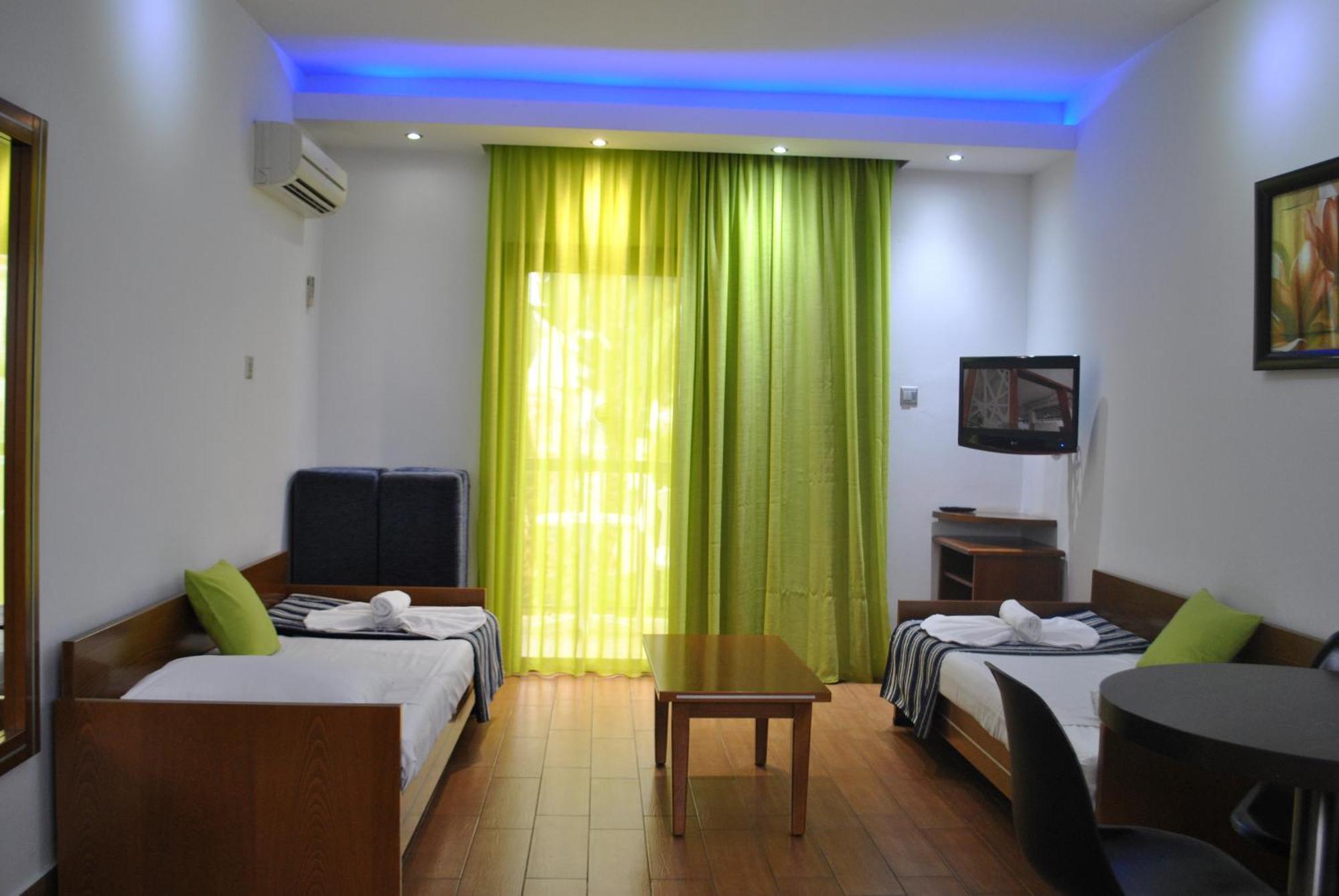 Loutsiana Deluxe Apts Agia Napa Exterior foto