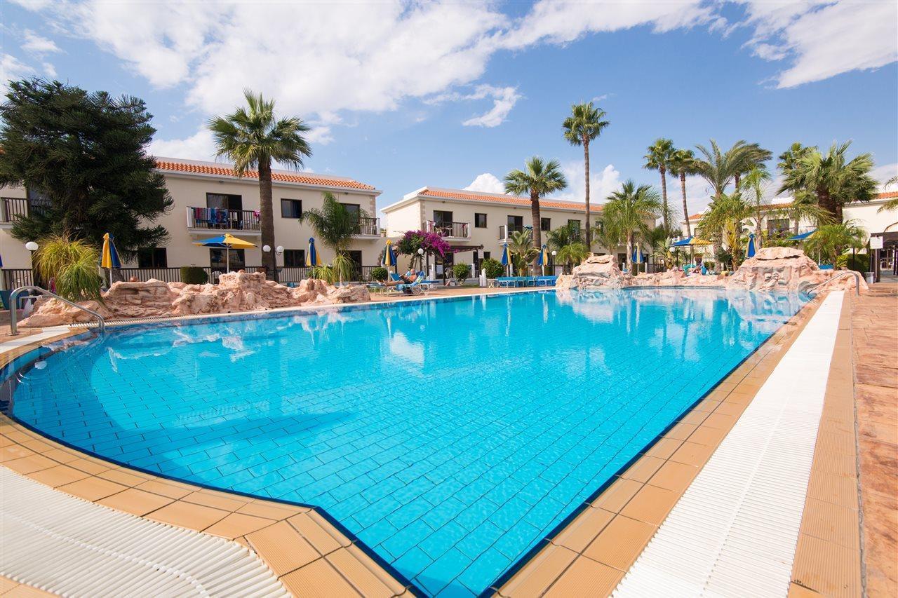Loutsiana Deluxe Apts Agia Napa Exterior foto
